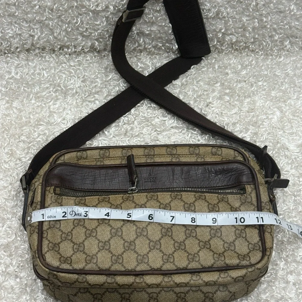 Gucci GG Supreme Crossbody Bag - Picture 8 of 16